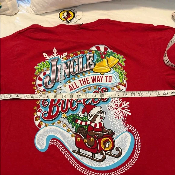 Buc-ee's Red Holiday Graphic Tee 2025 - Picture 3 of 4
